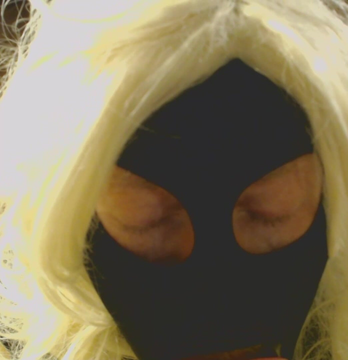 Sissy amater treniranje grla