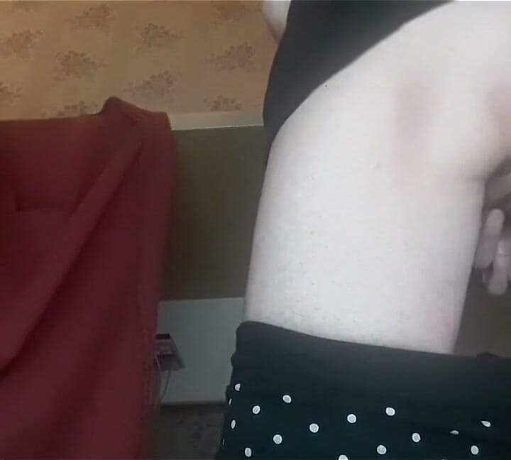 Tracy Naghavi Quickly Masturbates