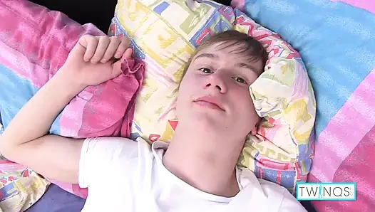 Pussyboy Liam porn video – Liam Puts His Legs Up To Drill His Teen Butthole With A Toy!