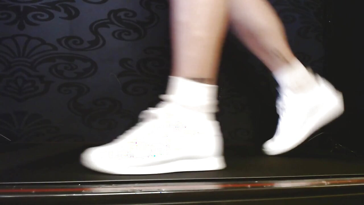 Reebok Princess Sneakers Ruffled Socks Walking