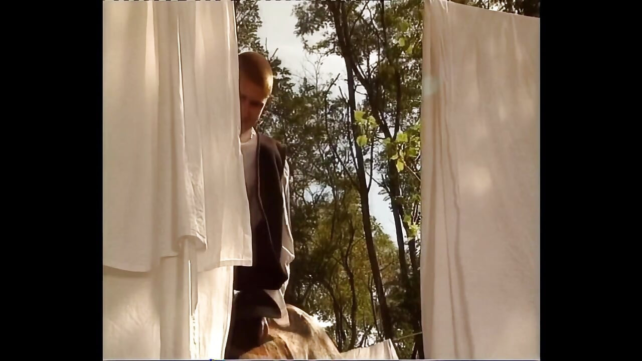 放荡的农妇在农村被干