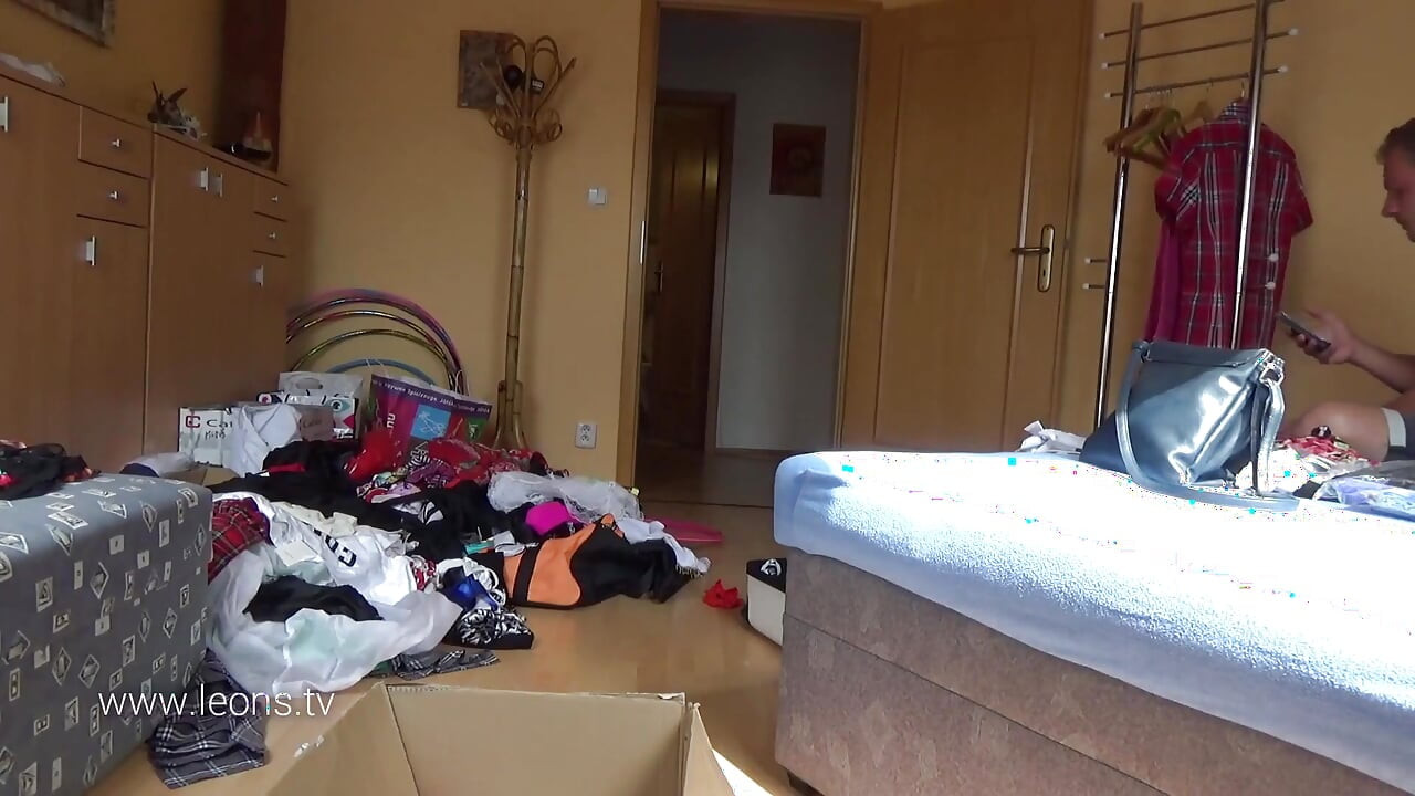 3 girls 1 boy long handjob with ass shaking - part a