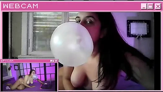 Тайно наблюдаю кам-сессию сводной сестры с круглой камерой