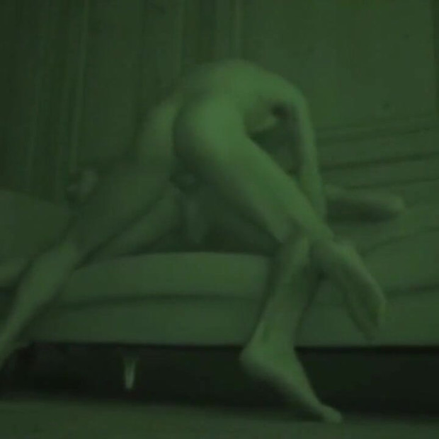 Twink在晚上被黑帮狠操