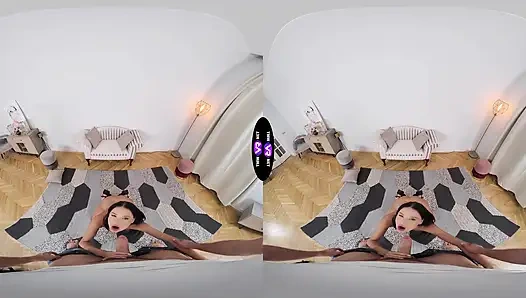 Dude Pounds Milena Ray After Spotting Her Bare Pussy - TmwVRnet