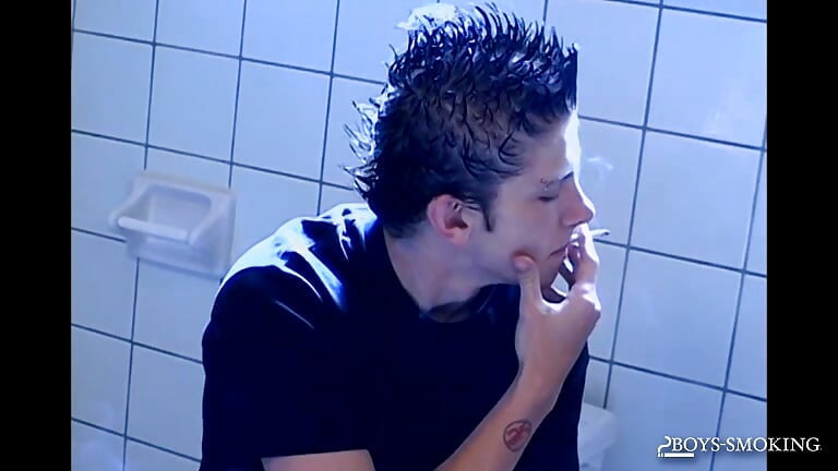 BoysSmoking: Ian Madrox lubi swój solo głaskanie i palenie