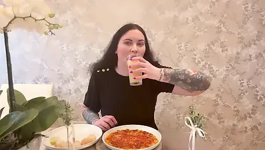 Miss Ffw Eating Cheese Pizza and Doughballs