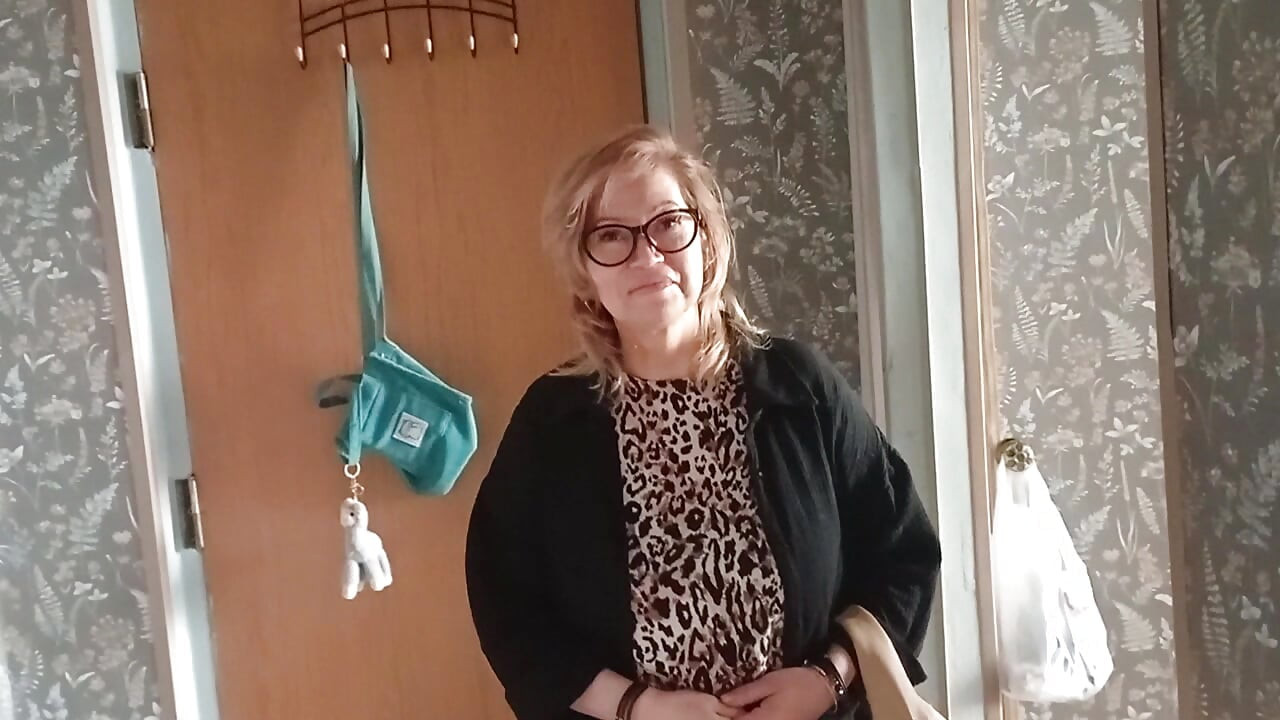 Ψυχολόγος Raisa Romanovna. Το τελετουργικό του να γίνεις πόρνη. Αγιασμός ώριμων οπών .!.)) Καυτό ρωσικό κάστινγκ!