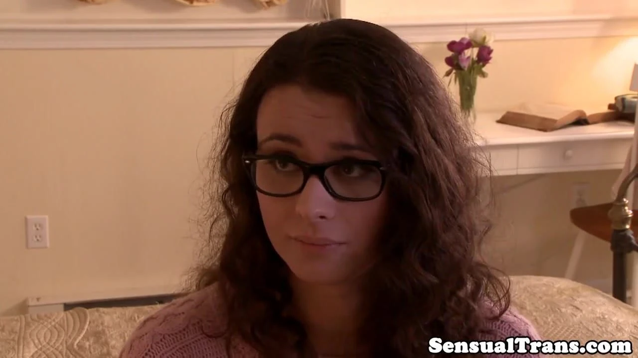 Spex tranny jerksoff cum during doggystyle