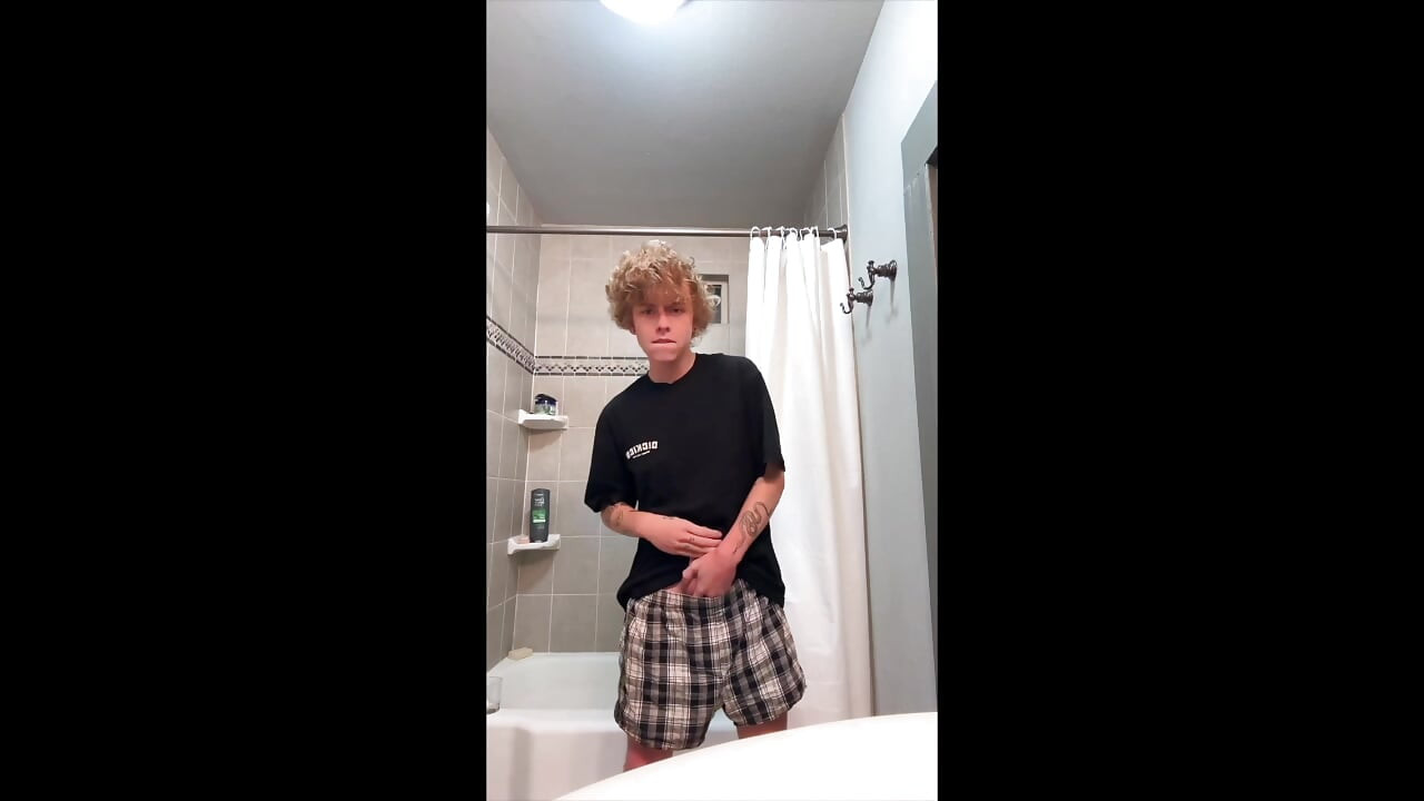 Vincent Revero - Fully Clothed to Naked Mirror Jerk Off