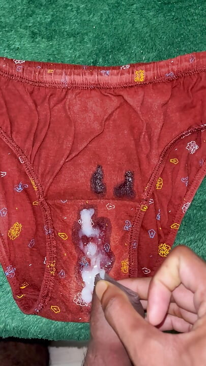 Got rid of the stress by masturbating shakutla dirty panties