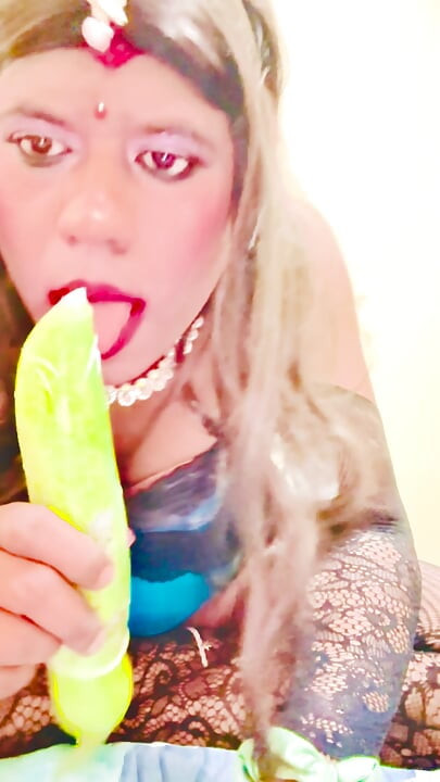 Desi tgirl Verronika69 Desi butelka tykwy ass Wstawianie blowjob Ride XXX