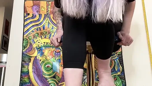 67 Angry Giantess GF löscht alle ihre Spieldaten Größe 16 Fuß-necken