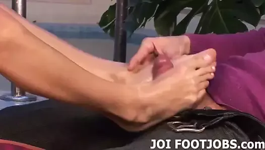 I can't wait to have your cum dripping off my feet