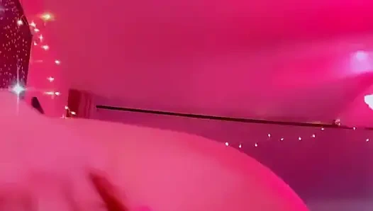 Güzel ve ıslak yoga götü