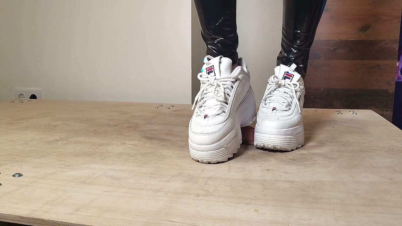 Fila Disruptor Plateau Cock Crush Full Clip - Lady Thaya