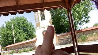 Goală în natură la satul fierbinte