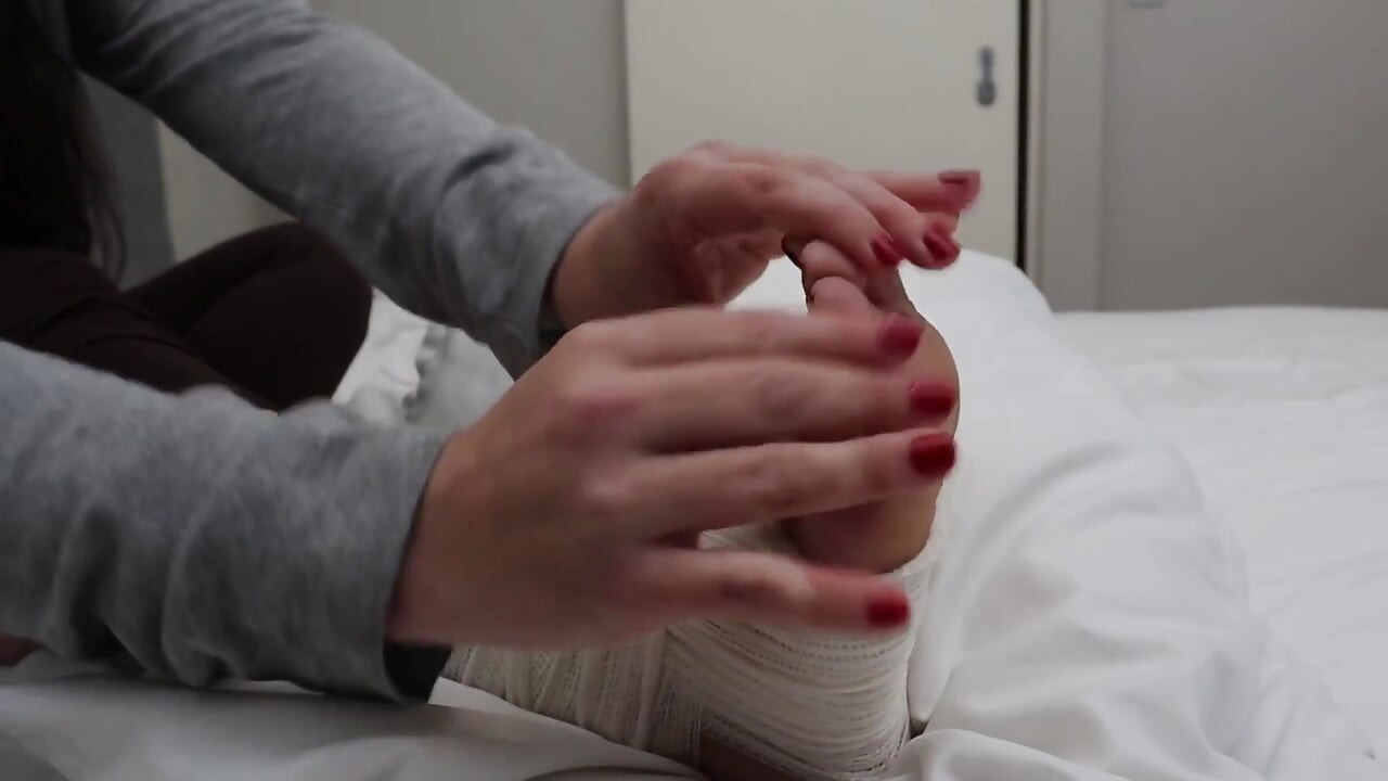 I Sprained My Ankle! by Kinkylyrical