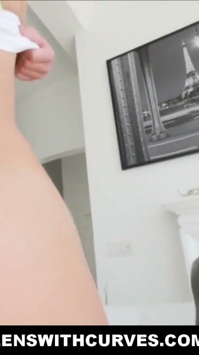 WOW Hot Big Ass Blonde Teen PAWG Fucked By Massage Therapist | Clip 1