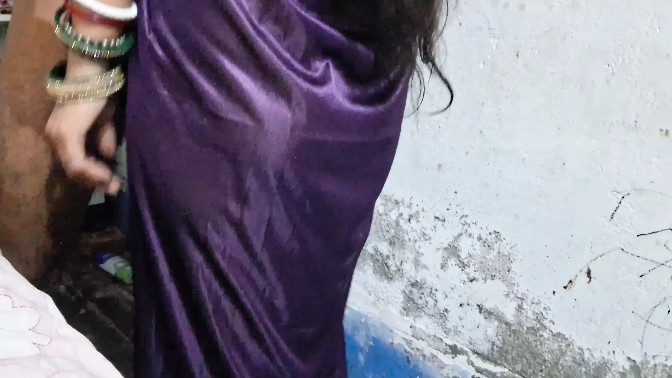 La india del vecino me chupó la polla por follar su coño