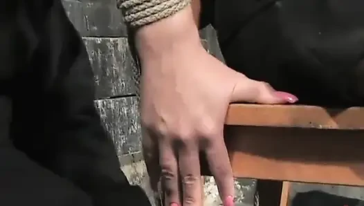 Brooke связана
