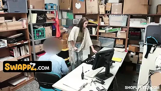 Shoplifting Stepdaughter Peyton Robbie And Her Mom Sheena Work Out A Deal With The Officer