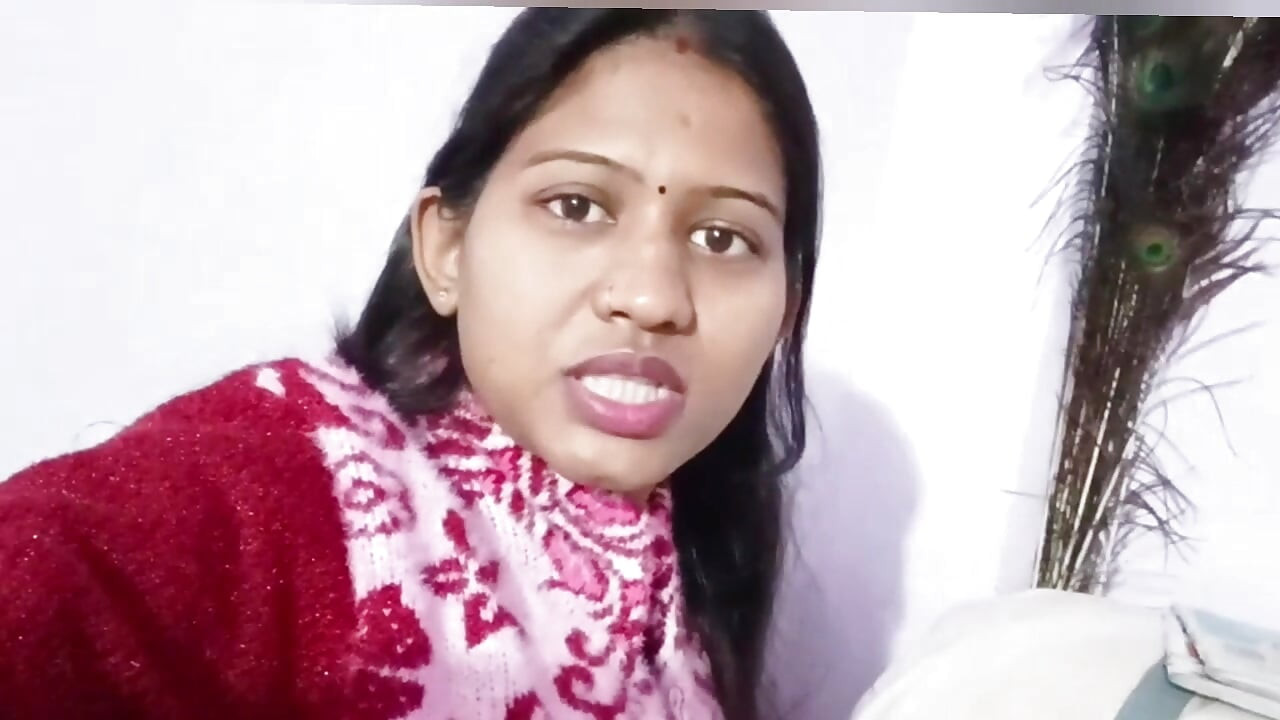 Desi indian brother-in-law fed his sister-in-law a banana, had sex with her, and licked her pussy. hindi video ( Tina Nandey )