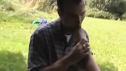 Bu götünü siktirmeyi seven büyük götlü Alman bebek