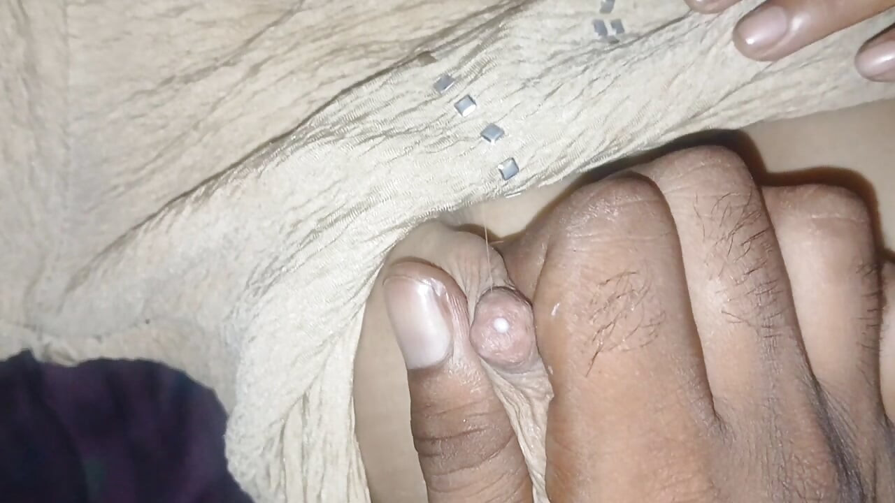 Adorável buceta compartilha par1