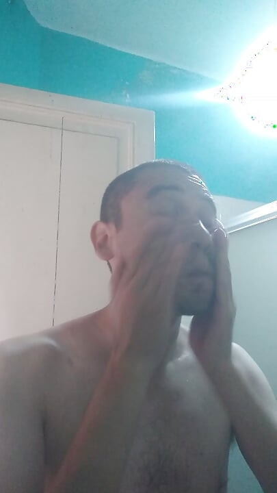 Look at how I stem my sweaty body