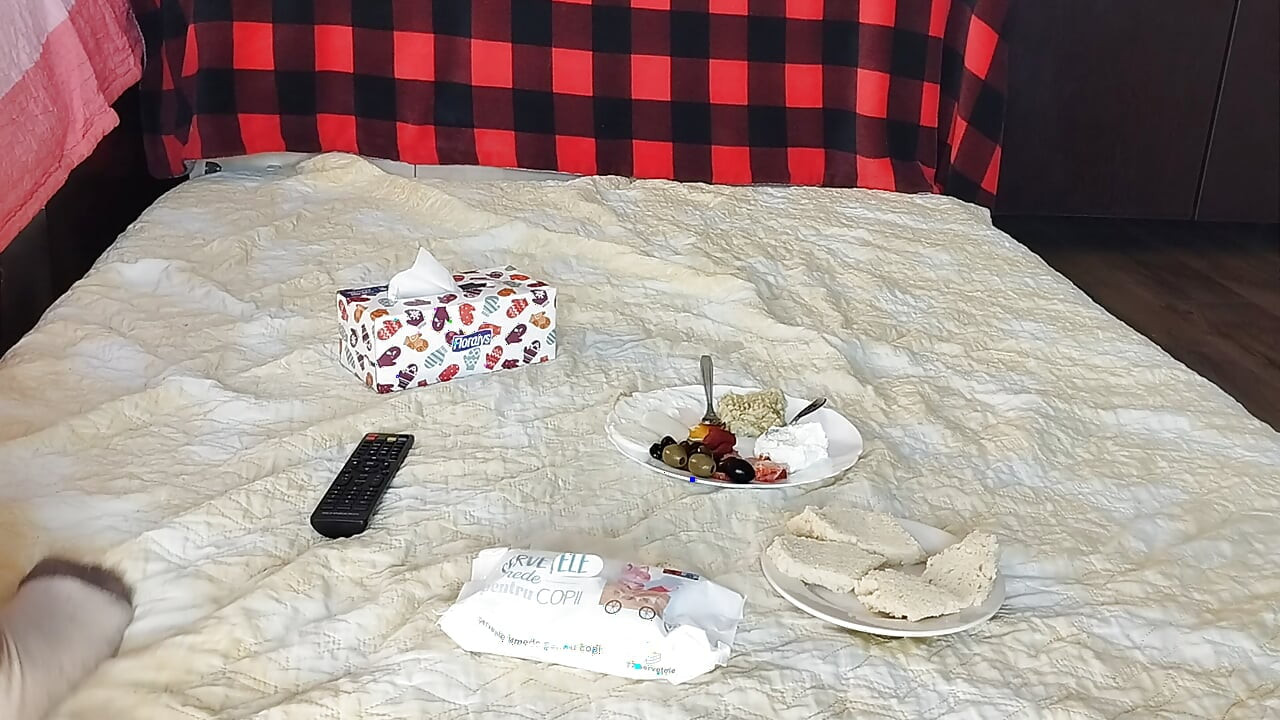 Sexy wife eating breakfast in the bedroom. Amateur wife does a workout at home naked.
