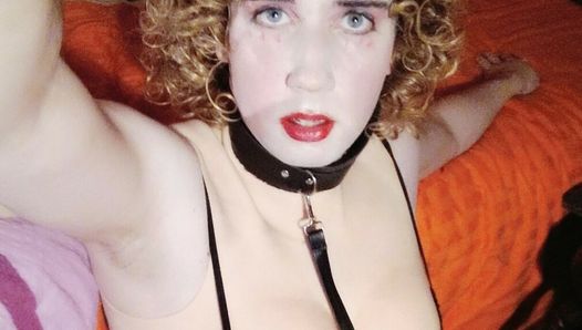 Blonde Sissy zahlt den Schwanzpreis für ihren Ungehorsam