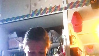 Luda intenzivno puši neuredno