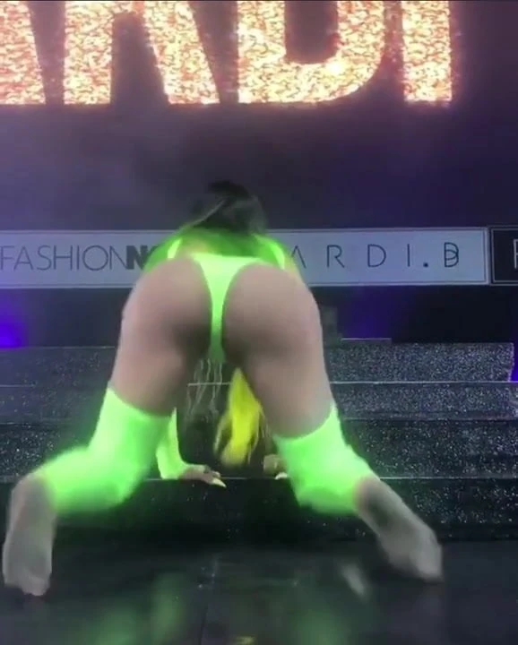 Cardi B twerking
