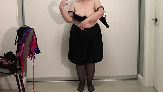 Cantik menyemprotkan keluar dari bra yang berbeda, memantul besar, gemuk berdada besar