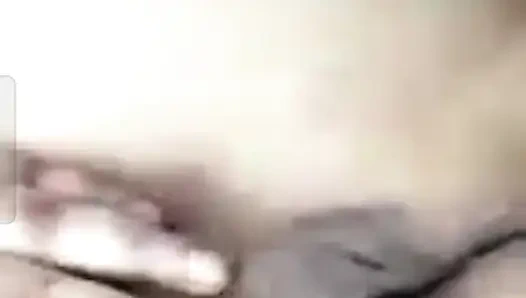 Sakso yüksek sınıf Delhili kız görüntülü görüşme sakso çekiyor.