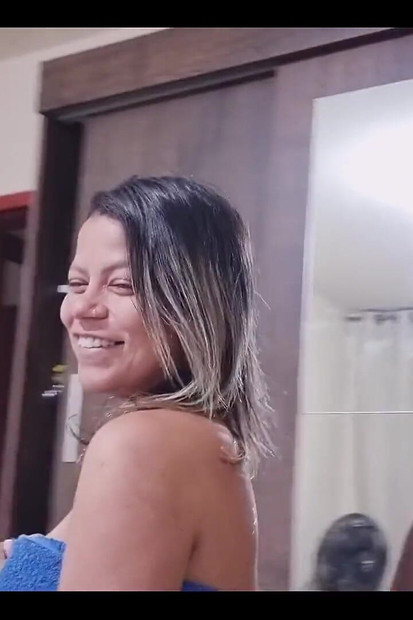 Úgy jöttem ki a zuhany alól, hogy tejet akartam a számba