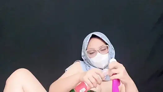 Narrow pussy young woman leaks squirt