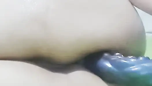 MILF Mature stepmom looks for someone to put a huge cock in her 3