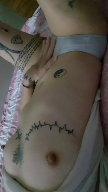 I like playing with boobs🍒