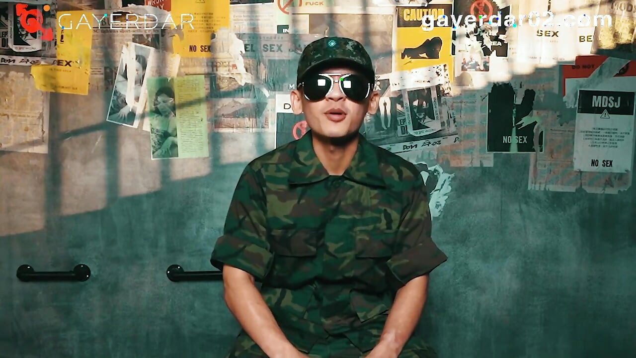 Gif-016-mouth Stiff Cock Soldier / Wailing and Refusing to Ejaculate Dry