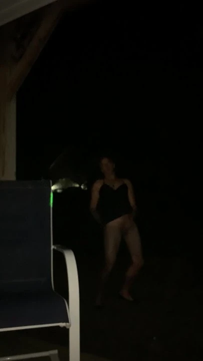 Jerking off looking sexy