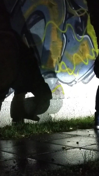 Cô ấy nuốt tinh