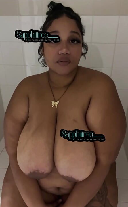 Biggdebbiecakez Loves Her Sexiness