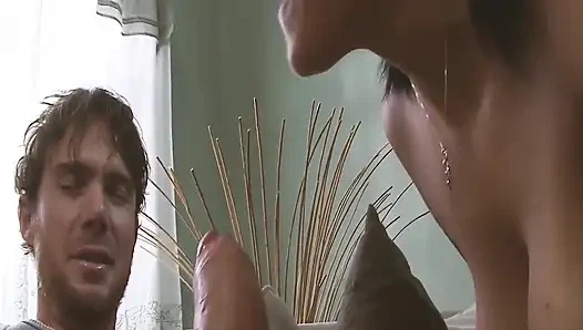 İç çamaşırlı latin sahne 4_busty ve tombul latin yüzüne boşalana kadar sert sikişiyor