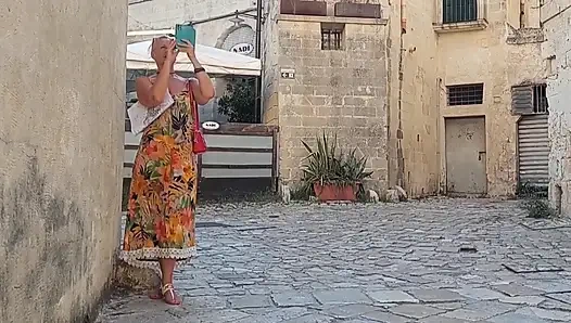 Istri Dewasa Pirang Cantik Menikmati Seks Setelah Berjalan