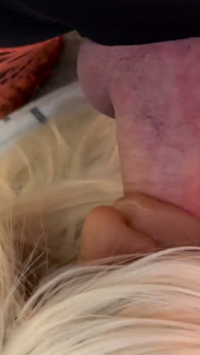 Sissy boy gets a blow job | Clip 1