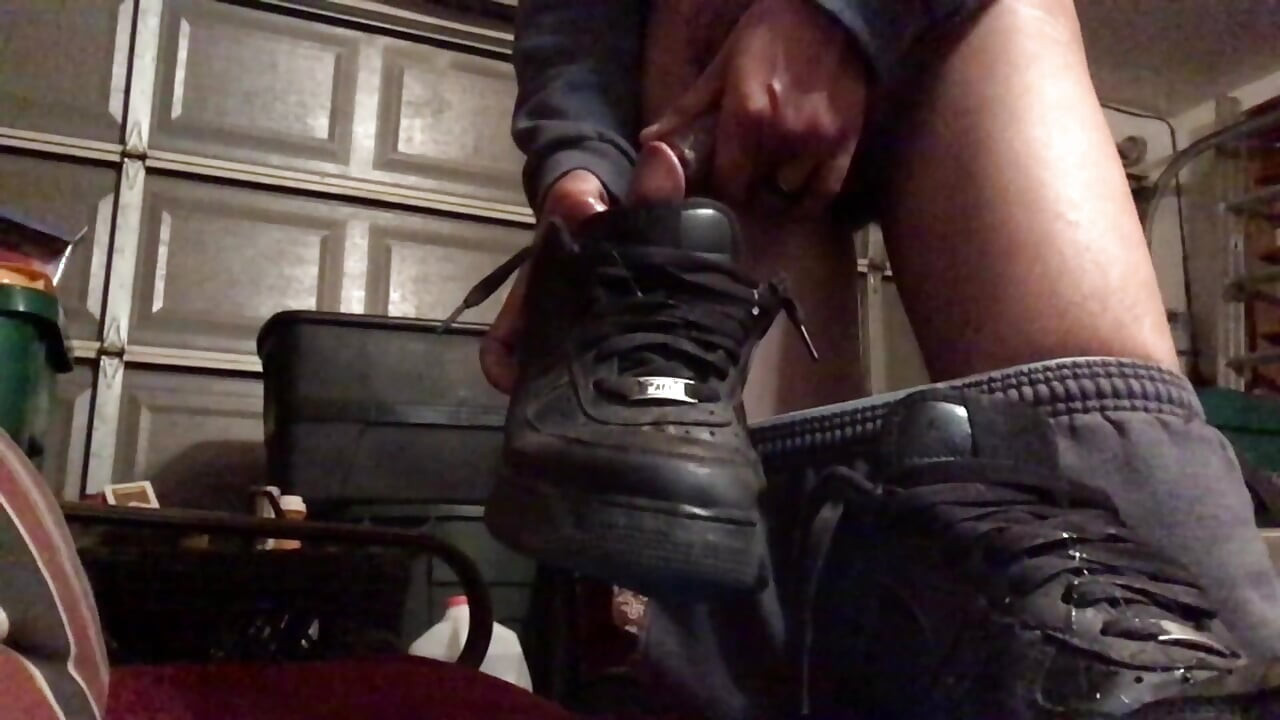 STR8 BUDS AF-1'S