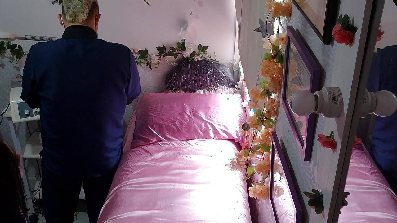 I Told My Husband I Was Going to Get a Massage, I Just Didn't Mention That the Masseur Was a Man