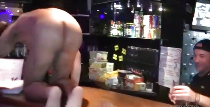 2357 सेक्सी लैटिनो juan perez की पोर्नस्टार Viktor rom द्वारा जोरदार चुदाई!